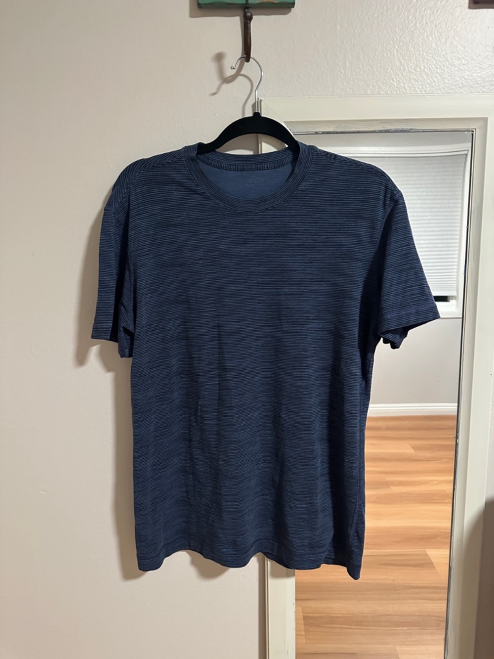 lululemon athletica Men's Dark Navy Heather Short Sleeve Crew